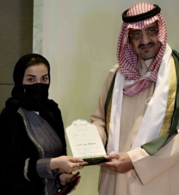 الأمير تركي العبدالله الفيصل يكرم صحيفة “خبر عاجل”