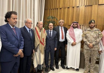 وزير الإعلام اليمني: إطلاق سراح اللواء ناصر هادي ووصوله إلى الرياض