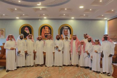 محافظ المخواة ” يكرم الطلاب الفائزين في مسابقة الملك سلمان لحفظ القران