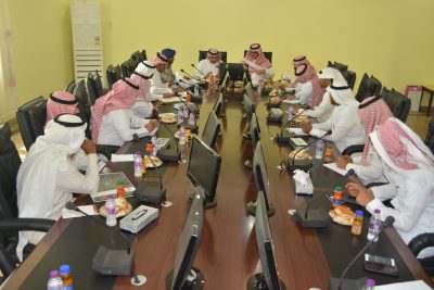 محافظ صبيا يعقد اجتماع بمدير عام فرع الهيئة العامة السياحية والتراث الوطني بمنطقة جازان