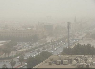 موجة الغبار تزحف على المنطقة الشرقية وتستمر لمساء الغد