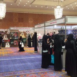 تدشين جائزة السائق المثالي بالعثيم مول
