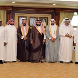 نائب أمير منطقة جازان ينقل تعازي القيادة لأسر الشهداء.