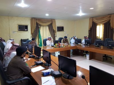 محافظ صامطة يناقش احتفالية العيد والخطة المرورية بالمحافظة