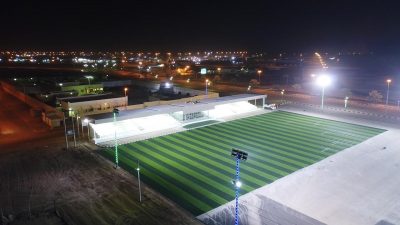 بلدية محافظة حوطة بني تميم تنهي تجهيز ملعب رياضي مطابق للمواصفات الفنية العالمية لدى إتحاد كرة القدم “فيفا “