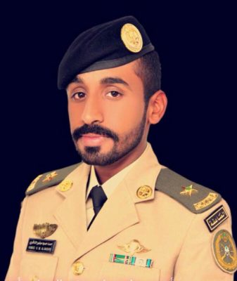 حمد الناشري ملازما من كلية الملك عبدالعزيز الحربية بالرياض