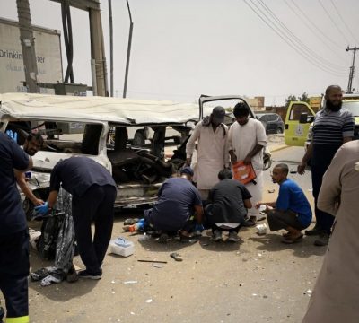 وفاة و14 اصابة في حادث انقلاب باص بجدة