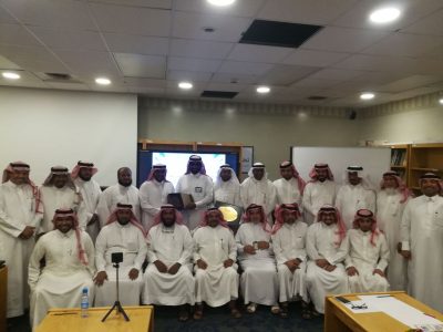 نادي الحي بمدرسة الأمير محمد بن فهد يقيم دورة تدريبية ” الخرائط الذهنية في الارشاد السياحي “