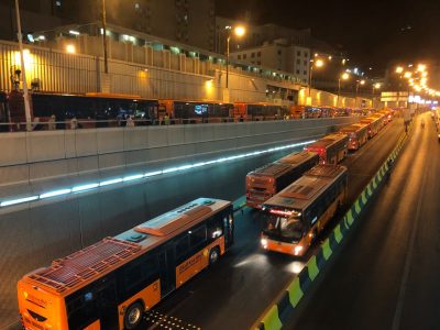 تشغيل خمسة مواقع وتسيير 100 حافلة في النقل الترددي للمسجد الحرام خلال شهر رمضان