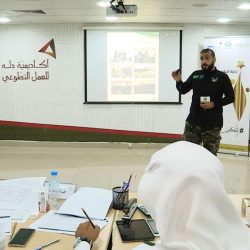 مبتكر ساعة الطواف الاولى من نوعها في العالم الاسلامي يفوز بجائز سوق عكاظ لريادة الاعمال
