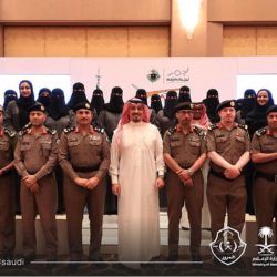 أمير القصيم يؤدي صلاة الميت على الشهيد شعيل المظيبري