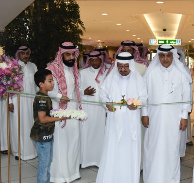 اللواء الرشيد يدشن المعرض التوعوي
