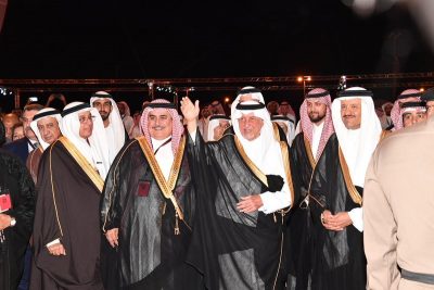 “خالد الفيصل” يُدشن فعاليات “سوق عكاظ 12” بالطائف