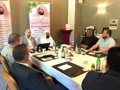 السديس يلتقي عدداً من أئمة وخطباء ومدراء المراكز الإسلامية في أوروبا