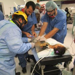 “مدني الجوف “يخرج  عامل متوفي من حفرة إمتصاص