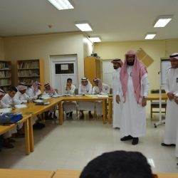 أمير تبوك يلتقي المواطنين في جلسة سموه الأسبوعية