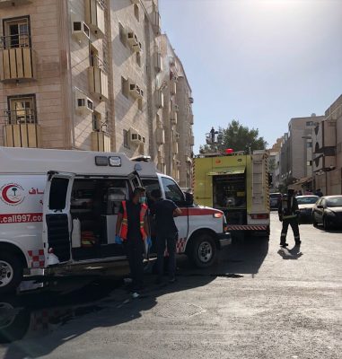 عشر حالات اختناق وحروق في حريق شقة سكنية بجدة