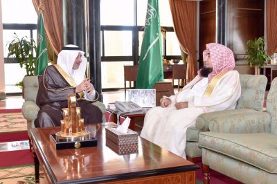 امير تبوك يستقبل معالي الشيخ عبدالعزيز الحميد
