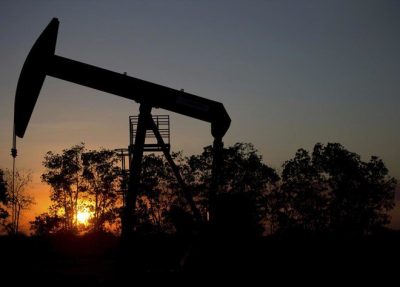 النفط يهبط 3% مع تباطؤ الطلب الصيني وتصاعد النزاع التجاري بين بكين وواشنطن