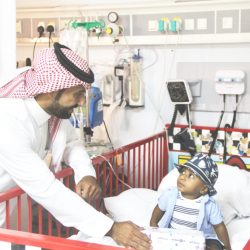طائرتان عمودية تقوم بإيصال حالتين اسعافية إلى “تخصصي” الطائف