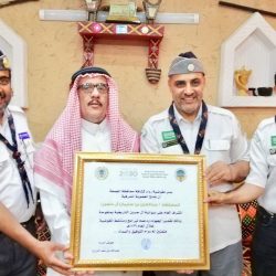 متطوعي الهلال الأحمر بجازان في زيارة لحلقة تحفيظ القرآن بجامع حاكمة أبو عريش