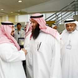الجهني أثناء جولته على المراكز التوجيهية يؤكد على الأعضاء باستخدام أرقى الأساليب التوعوية