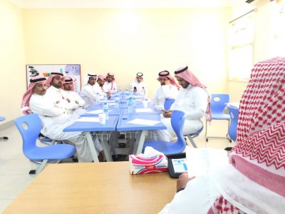 دورة تدريبية وورشة عمل بمعدل ٨ ساعات تعقدها متوسطة طلحة بن عبيدالله