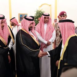 أمير الباحة يرأس الاجتماع لمناقشة الاحتفال باليوم الوطني