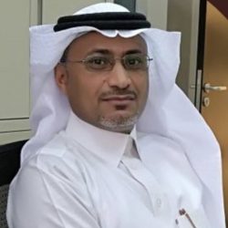 مدرسة “شيبة” تحتفي بقائدها السابق