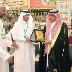 بن عصيدان يجتمع برئيس وأعضاء إعلامي الحجرة