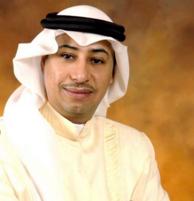 رئيس مجلس إدارة صحيفة “خبر عاجل” الفنان الدكتور عبدالله رشاد يكرم اعضائها القدامى