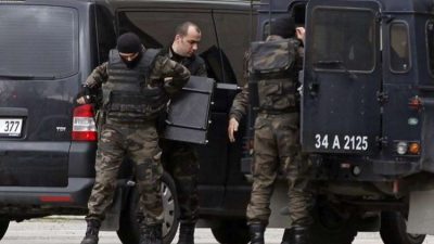 فرق البحث الجنائي التركية تغادر مقر القنصيلة السعودية بإسطنبول