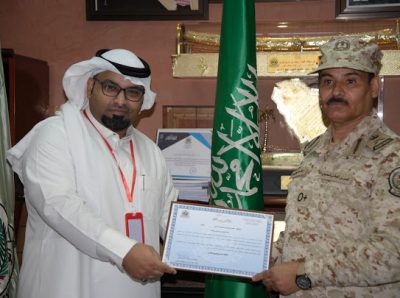 مركز تدريب الحرس الوطني بالقطاع الغربي يكرم “خبر عاجل” الإلكترونية