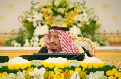 خادم الحرمين الشريفين يرأس جلسة مجلس الوزراء بقصر اليمامة