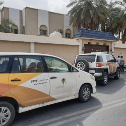 الحليان يكرم مدير المدينة الرياضة بالاحساء لجهوده