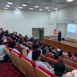 طالبات كلية الآداب في أدبي الأحساء