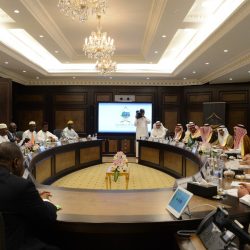 مدير تعليم مكة يُكرم رئيس مركز الإتصالات الإدارية