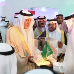 أصغر إعلامية سعودية تحاور 8 وزراء وتوقع كتابها بمعرض الكتاب بجدة غداً