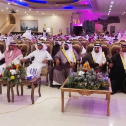 السفير المعلمي وعدداً من القضاة يزورون معالم الأحساء التاريخية