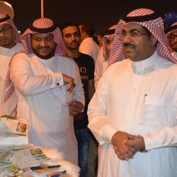 رئيس جمعية الثقافة والفنون يزور قرية جازان التراثية 