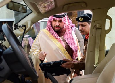 أمير الحدود الشمالية يستقبل قائد القوة الخاصة لأمن الطرق