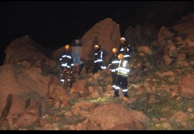 مدني العاصمة المقدسة ينقذ 5 أشخاص في قمة جبل الخرار