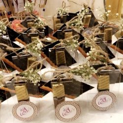 إدارة ولاعبي نادي الوحدة في زيارة لمركز الخياط الخيري لغسيل الكلي