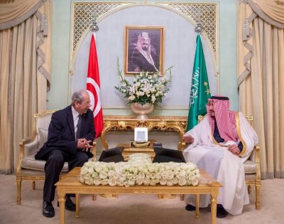خادم الحرمين الشريفين يستقبل وزير الشؤون الدينية التونسي