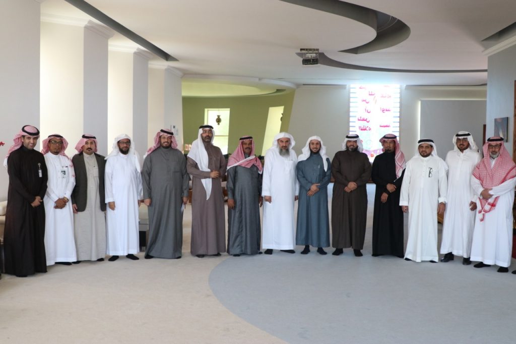 المجلس ” التنسيقي لحجاج الداخل ” يلتقي بأمين اللجنة الإقتصادية و رؤساء المجلس ” التنسيقي لحجاج الداخل ” يلتقي بأمين اللجنة الإقتصادية و رؤساء