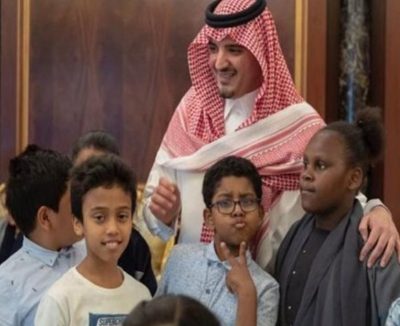 وزير الداخلية يستقبل الأطفال المشاركين في سباق الوفاء للشهداء
