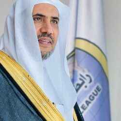 الدكتور الحويجي يكرم نادي العداله