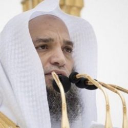 إمام المسجد النبوي يُبرز أثر السجود لله على طمأنينة القلب