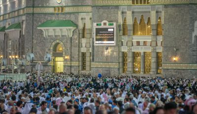 مليوني مصلٍ وأمطار بالمسجد الحرام ومعتمرون يشيدون بالخدمات