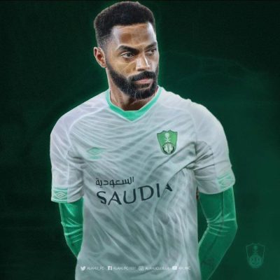 محمد خبراني يوقع مع الأهلي لمدة 4 سنوات